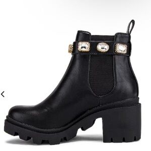 Steve Madden Black Leather Jewel Strap Chunky Chelsea Boot